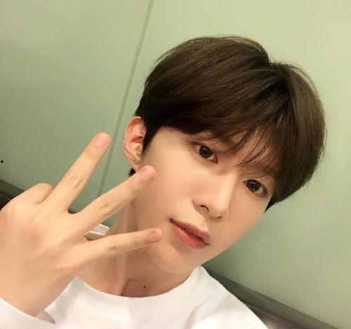 国产小年轻自拍视频,国产小年轻展现个性魅力